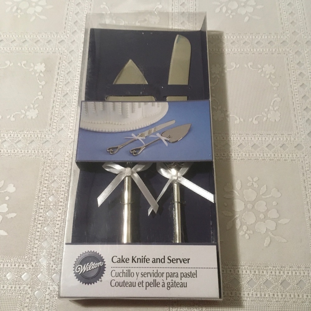 🆕 NIP Wilton Cake Knife and Server